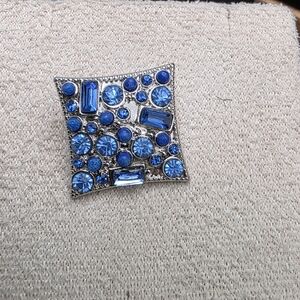 Blue Gemstone Button (1917)